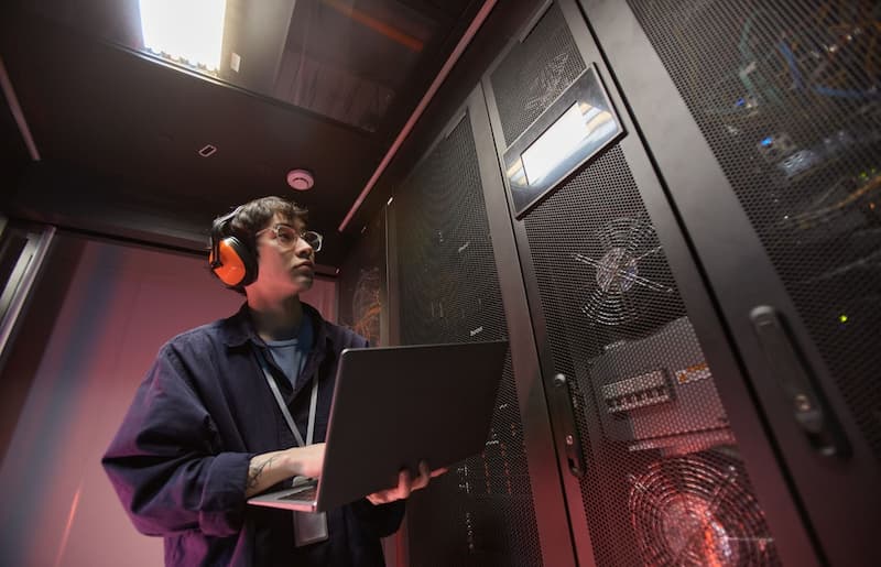 Kelebihan dan Kekurangan Dedicated Server untuk Bisnis