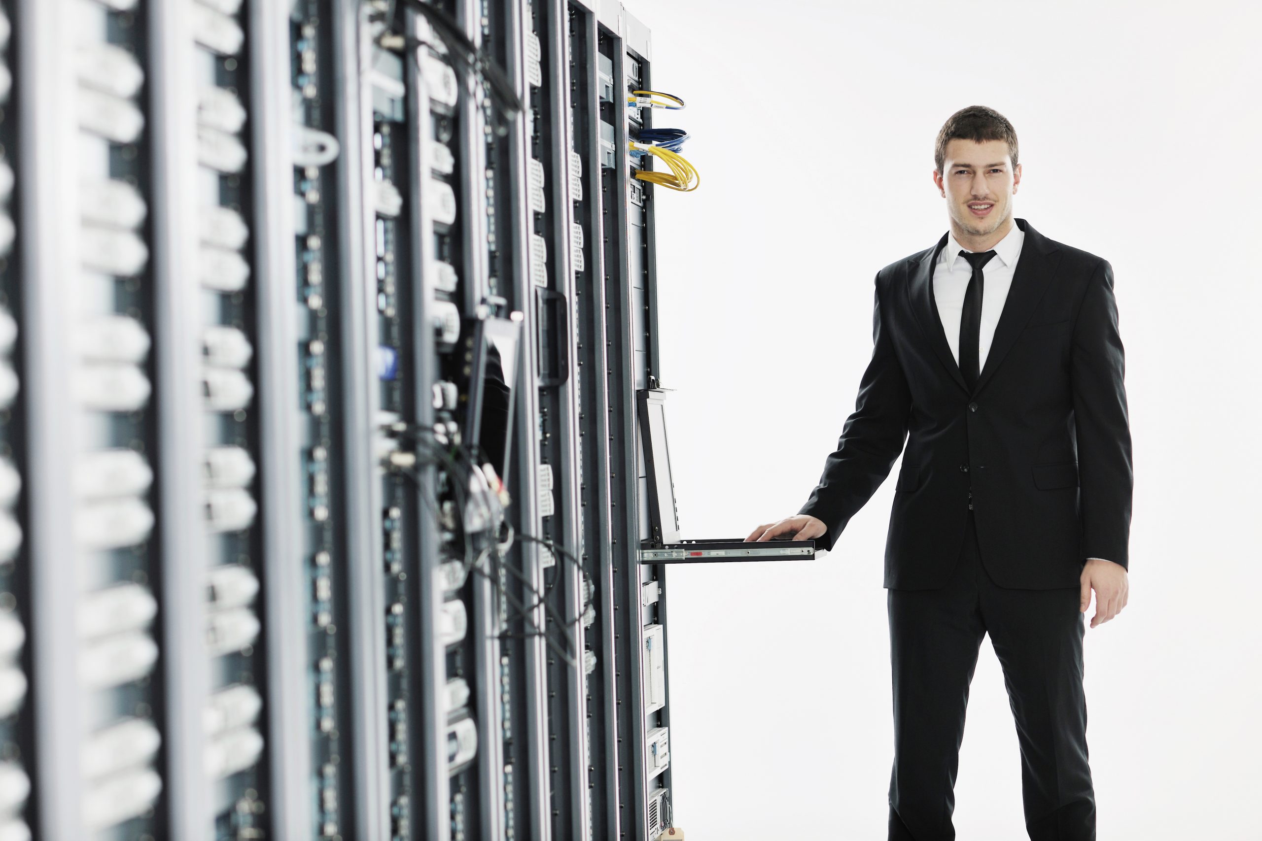 Bare Metal Server: Solusi Komputasi Maksimal Tanpa Virtualisasi